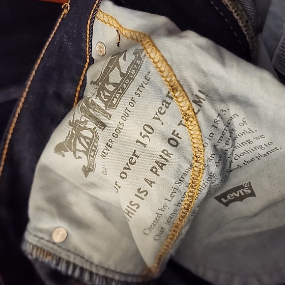 Gave To REUBEN NWT Mens Denim Levi's 511 TM Slim. W 33. L 32 (irregular). - Picture 8 of 11